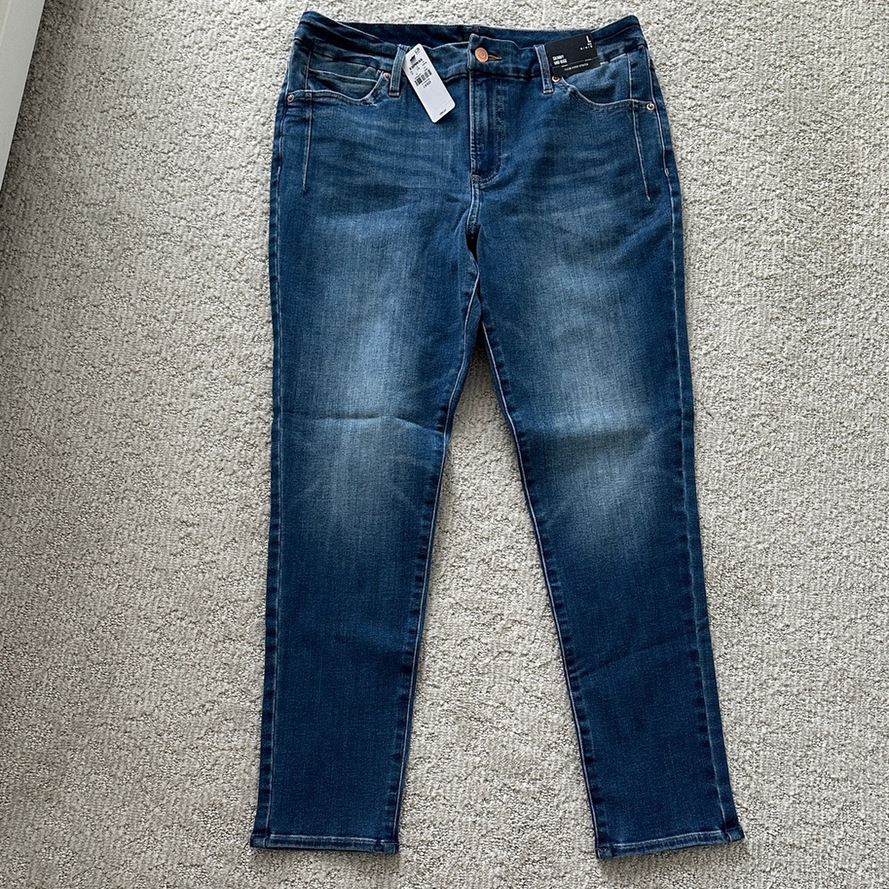 NWT Express Mid Rise Medium Wash Flexx Skinny Jeans